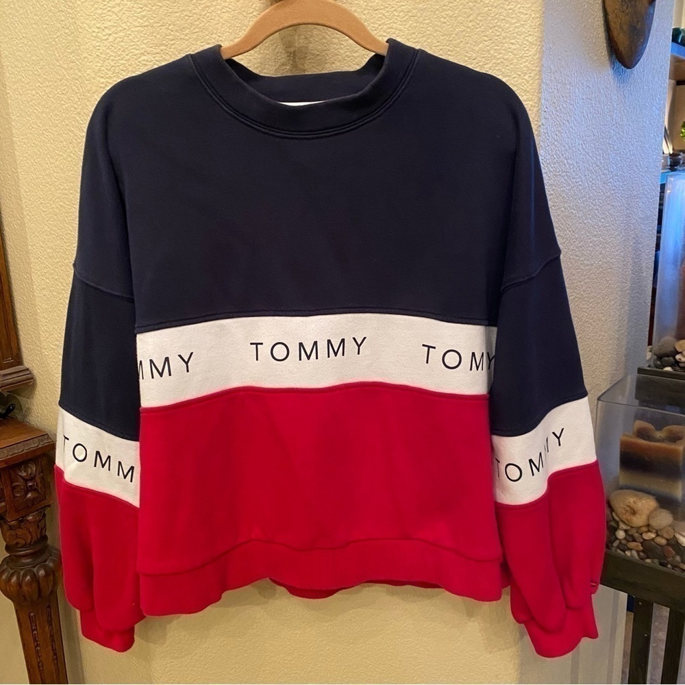 TOMMY HILFIGER Women Spell Out Over-Sized Sweater Size Medium